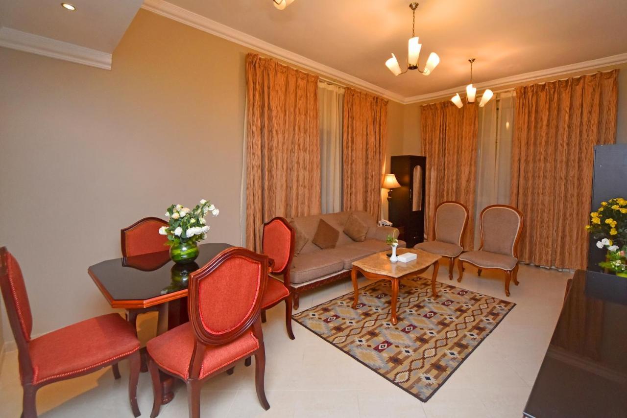 Emirates Stars Hotel Apartments Шарджа Екстер'єр фото