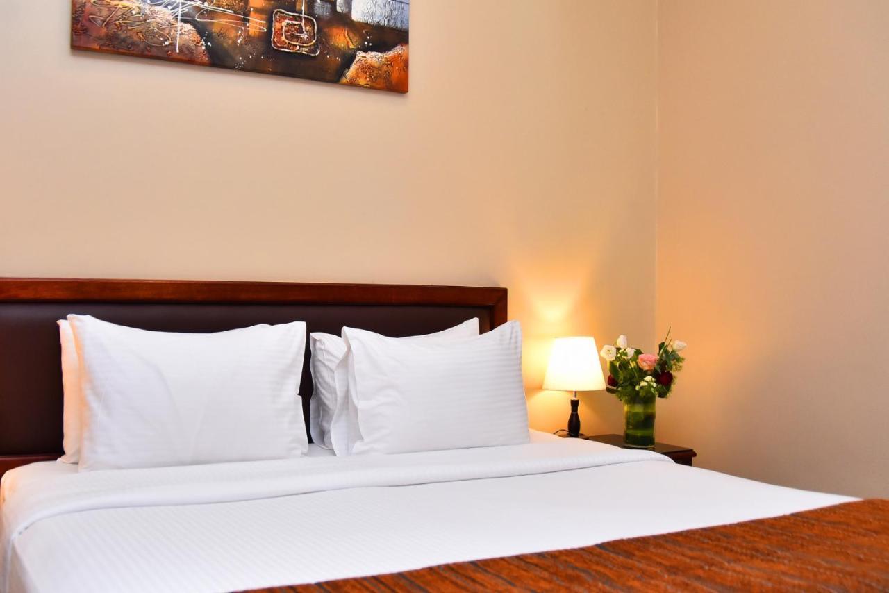 Emirates Stars Hotel Apartments Шарджа Екстер'єр фото