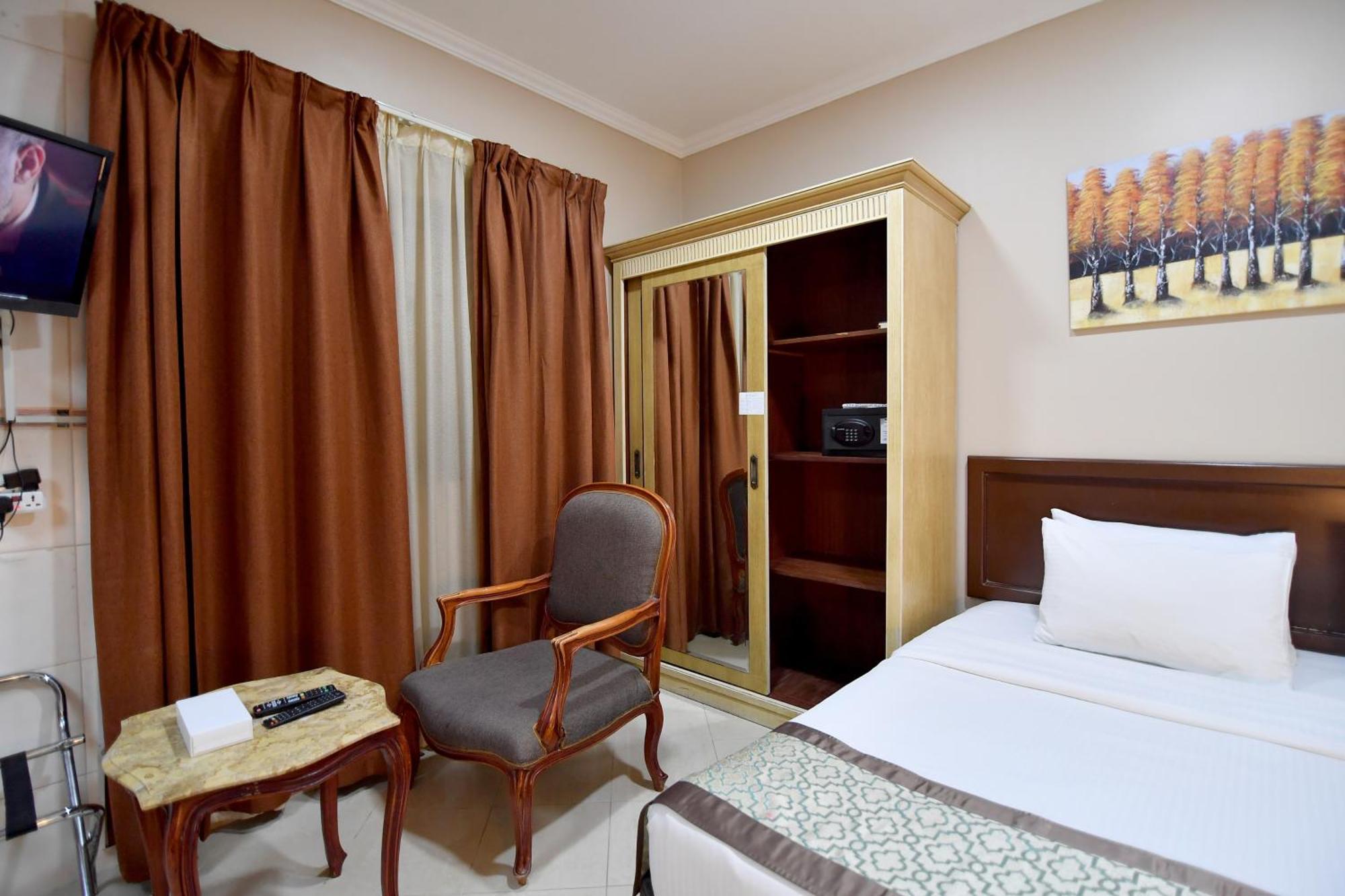 Emirates Stars Hotel Apartments Шарджа Екстер'єр фото