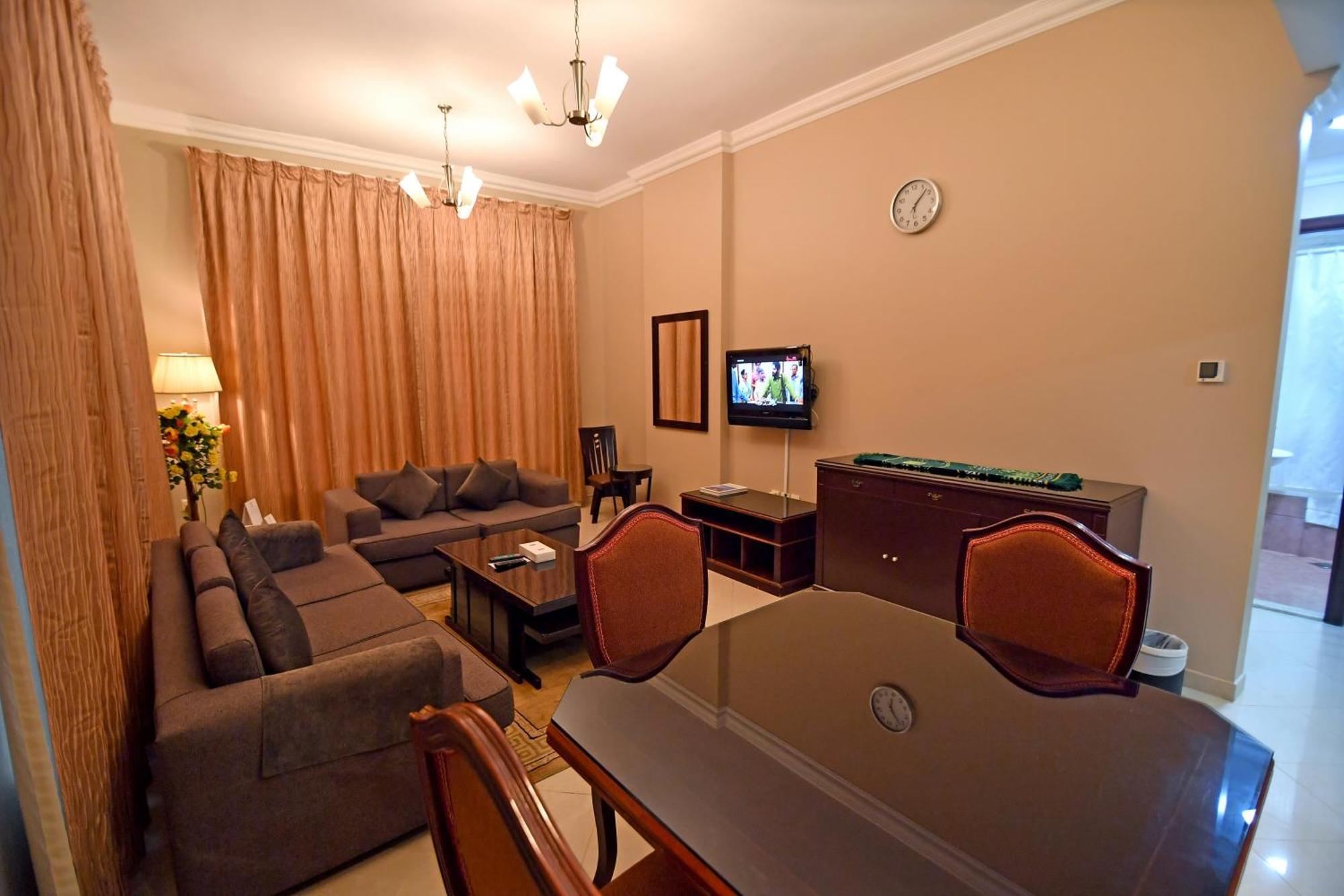 Emirates Stars Hotel Apartments Шарджа Екстер'єр фото